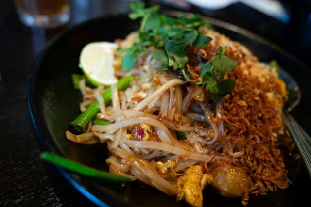 Thailand Food Guide - Pad Thai, Tom Yum, Street Food