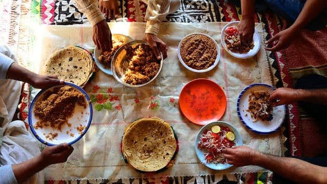 Karachi Food Streets Guide - Burns Road Dining Spots