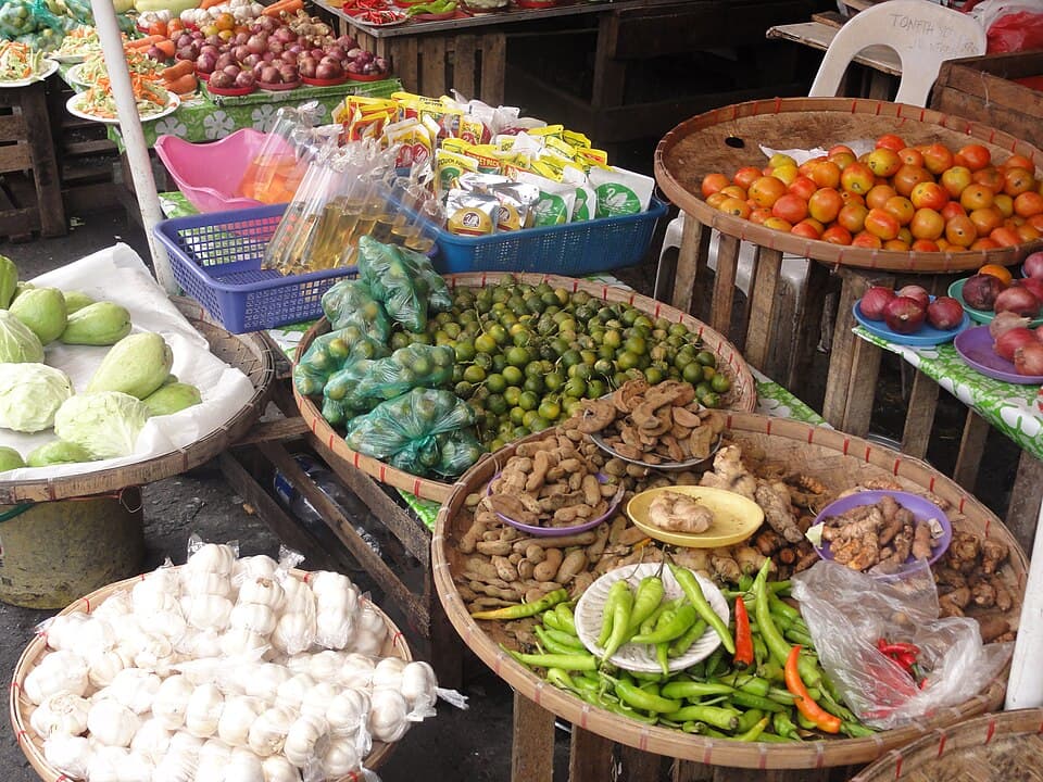 Manila Food Markets Guide - Street Food, Dining Spots
