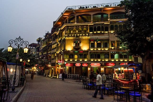 Lahore Restaurant Guide - Food Street, Local Cuisine