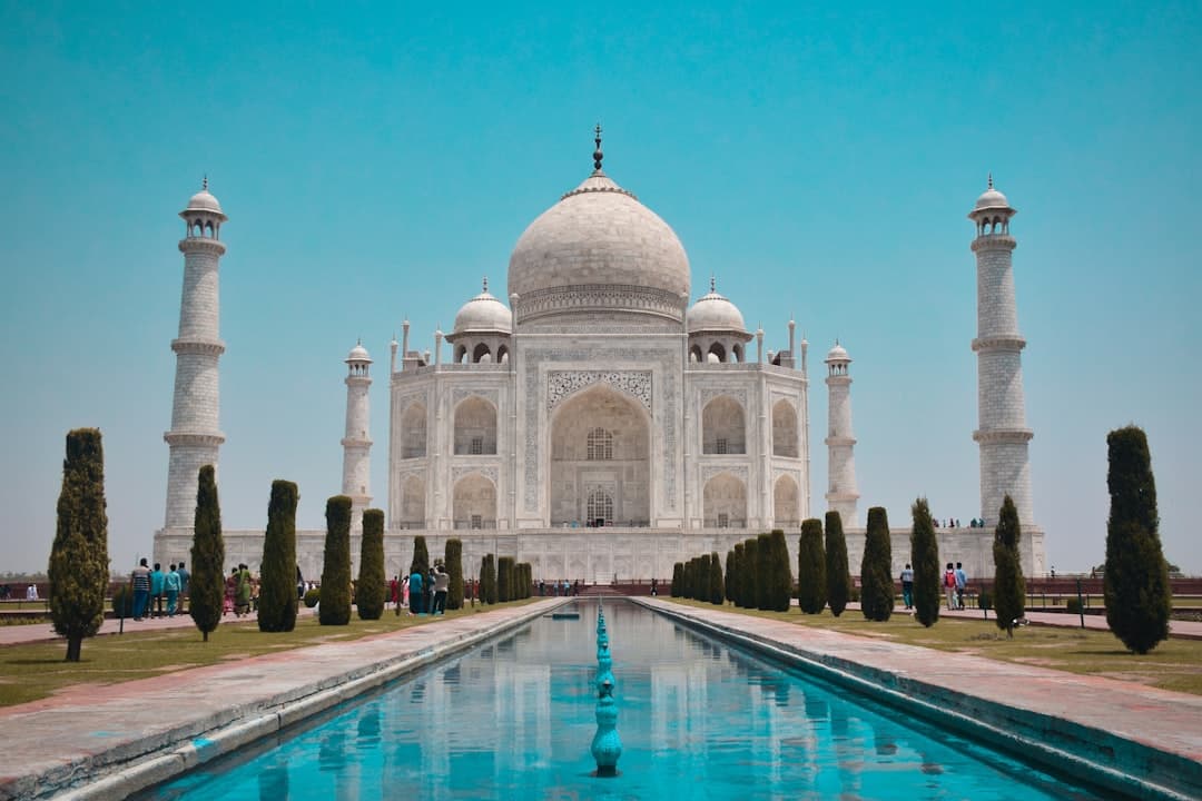 Taj Mahal Visit Guide - Entry, Timings, and Must-See Spots