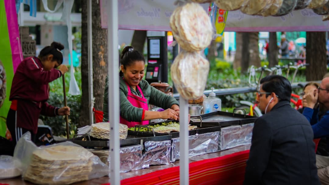 Street Food in Delhi - Top Snacks and Safe Eating Locations